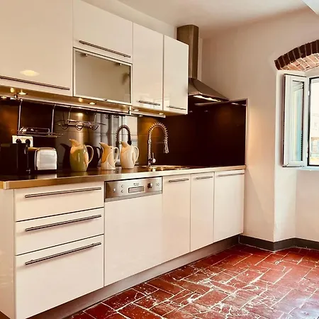 Duplex Au Coeur De La Citadelle Et Vue Bastia (Corsica)