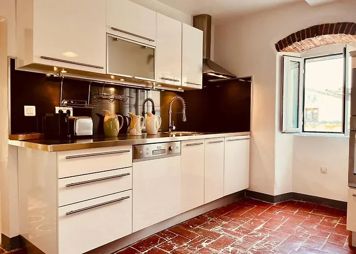 Duplex Au Coeur De La Citadelle Et Vue Bastia (Corsica)